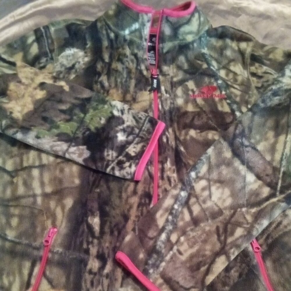 Large Warm Jacket With Thumb Holes By Mossy Oak In Pink And Camouflage 🌳